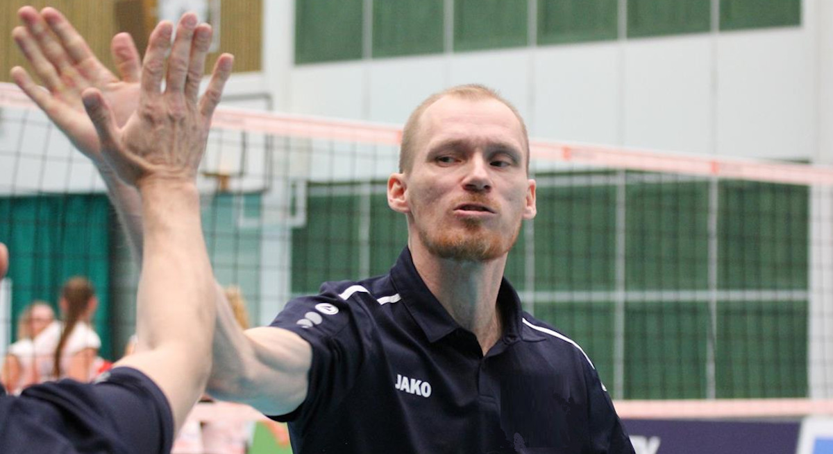 Valmentaja Tolvanen ylpeä Savo Volleysta: ”Ei sitten nautita, vaan runtataan väkisin”