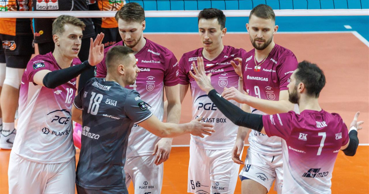 Tiilikainen irtisanoutui huippujoukkuen valmentajan tehtävästä